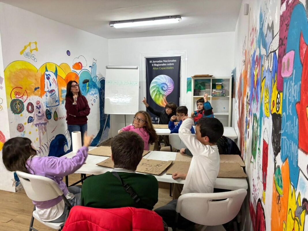 En la sede de ACM Estepona se celebra una jornada de puertas abiertas el 9 de mayo para familias de niños con altas capacidades