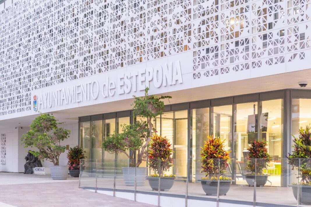 El TSJA condena al portavoz de voz a pagas las costas de su contencioso contra el Ayuntamiento por la tasa de Basuras