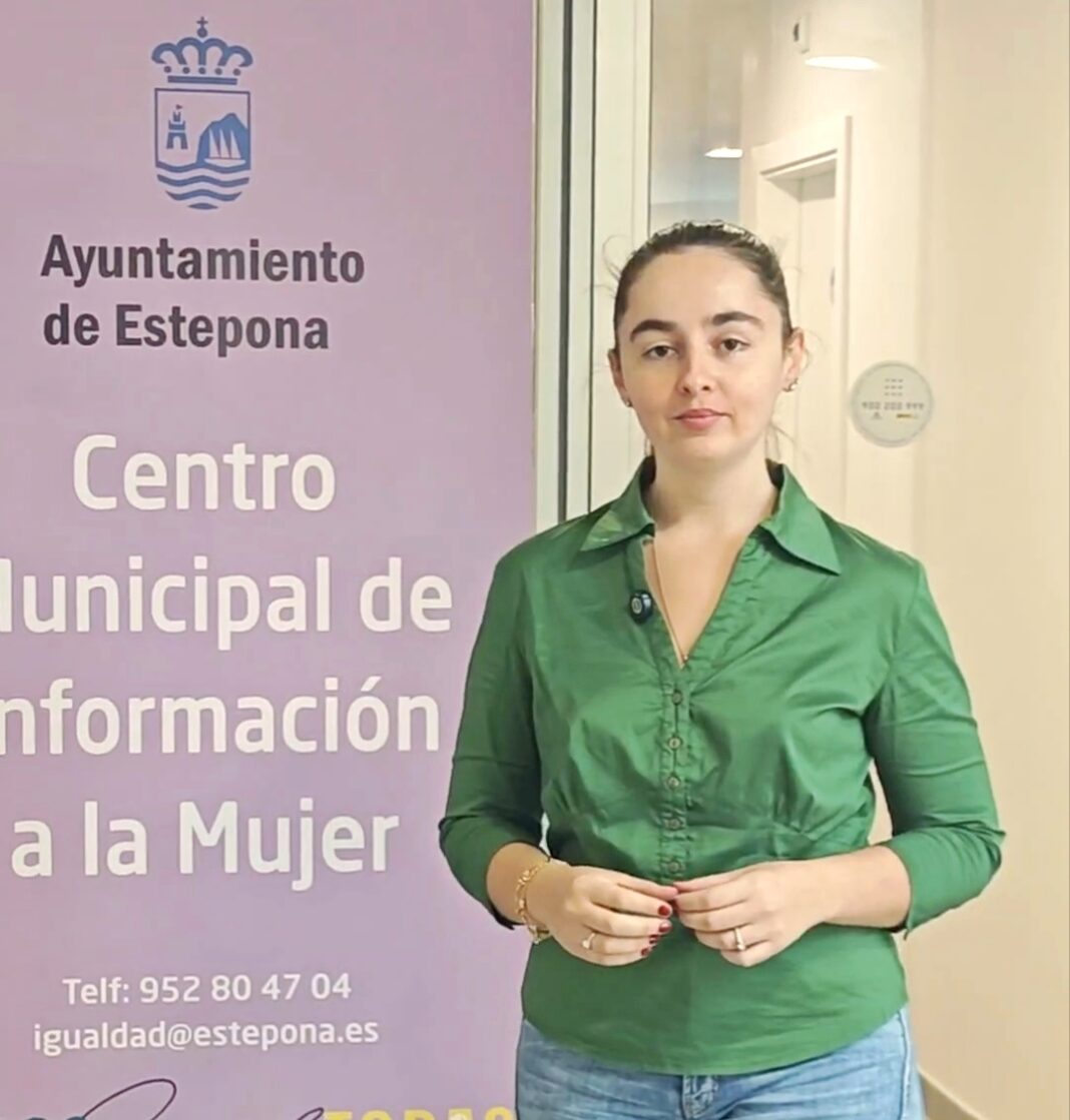 El Área de la Mujer da a conocer los servicios del CMIM en Estepona
