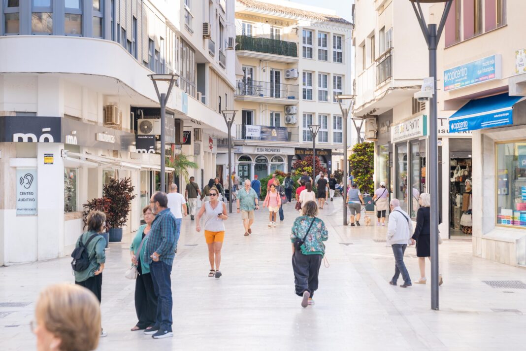 Estepona reduce en 20 puntos el paro desde 2011, hasta el 7,78%