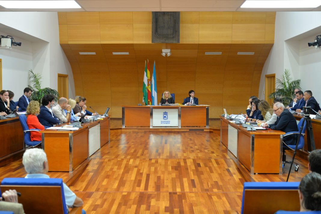 Fuengirola aprueba inicialmente un presupuesto de 133,7 millones de euros para 2027